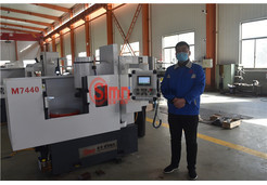 銷(xiāo)售經(jīng)理張書(shū)民完成4臺(tái)磨床訂單