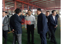 臨清市委書(shū)記何憲卓參觀指導(dǎo)